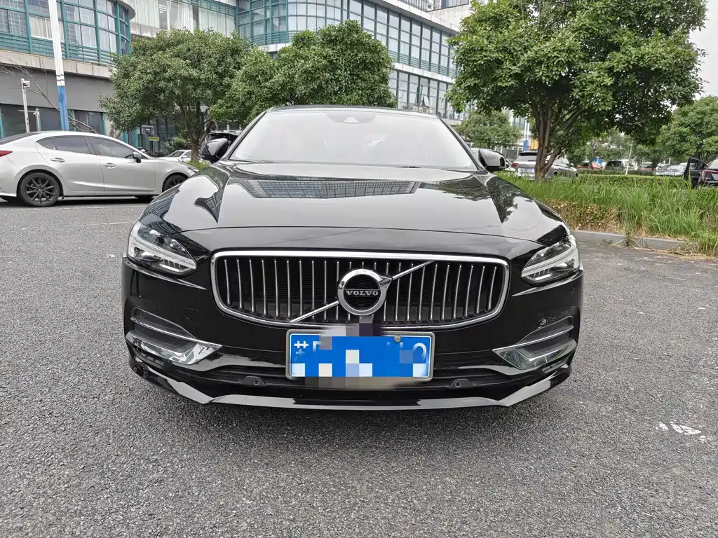 Volvo S90 — миниатюра 2