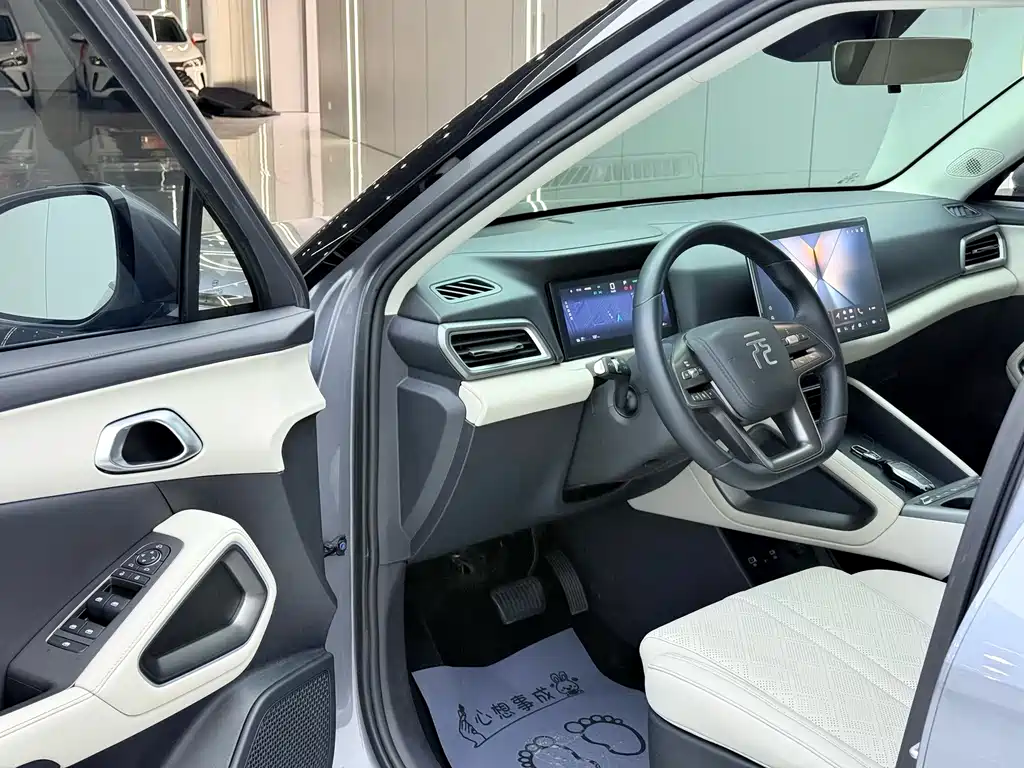 BYD Yuan UP — миниатюра 3