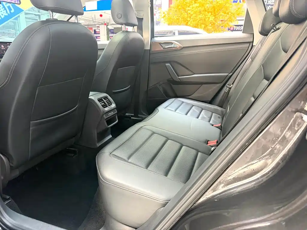 Volkswagen Tharu — миниатюра 6
