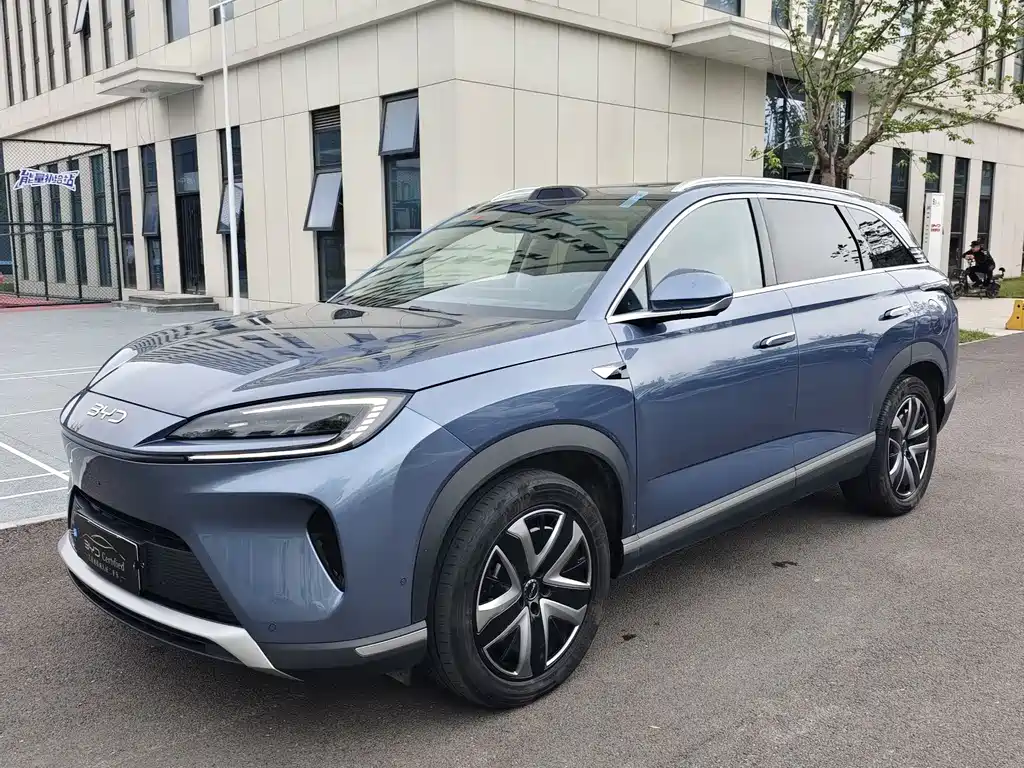 BYD Морской лев 07 DM-i