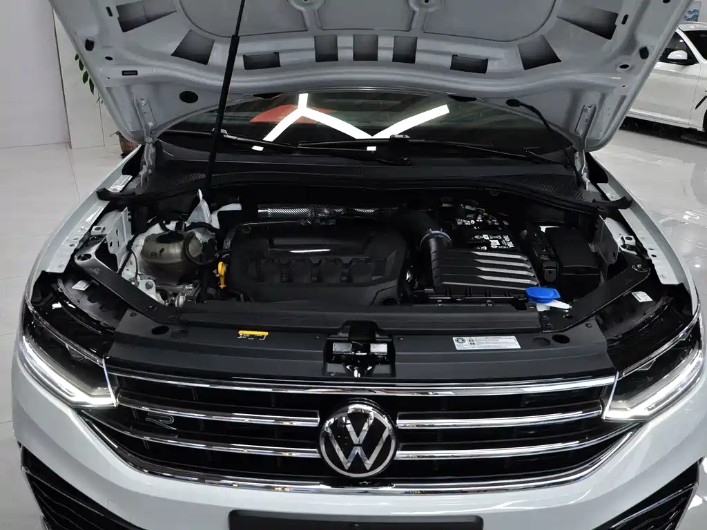 Volkswagen Tiguan L — миниатюра 15