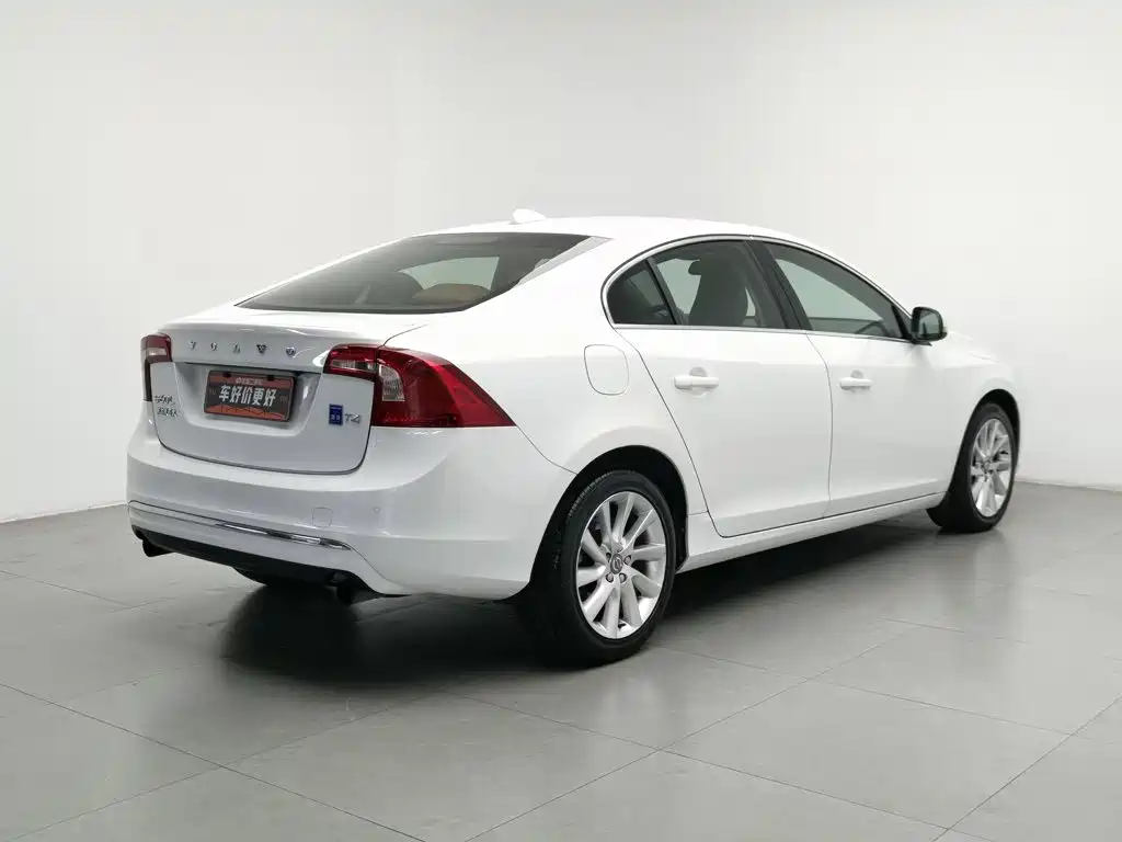 Volvo S60 — миниатюра 2