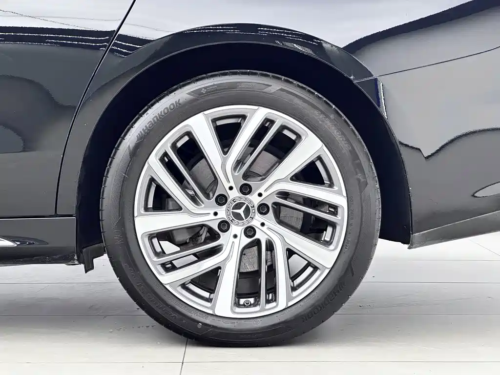 Mercedes-Benz E-Class — миниатюра 14