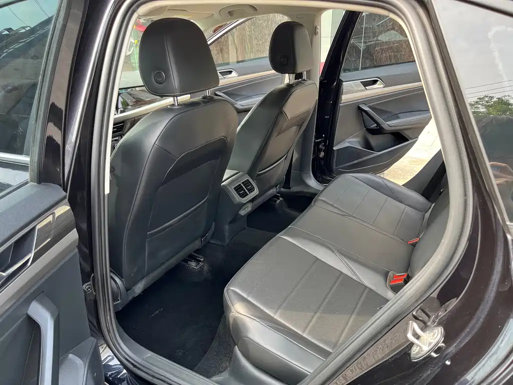 Volkswagen Lavida — миниатюра 10