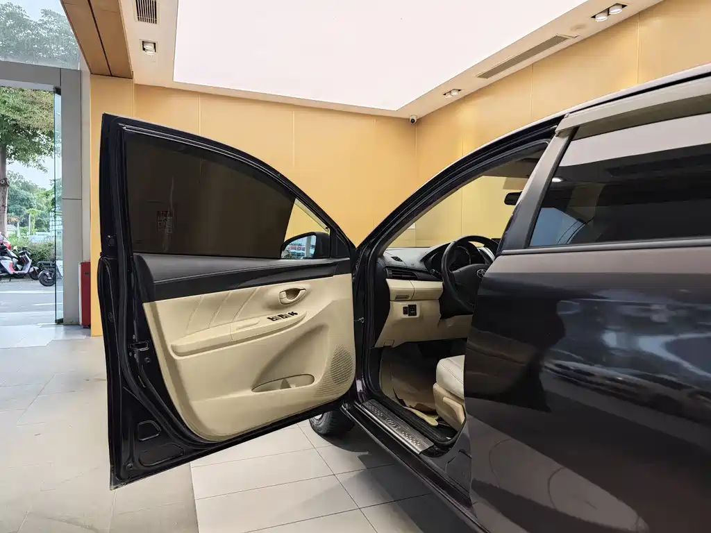 Toyota Vios 2014 1.5L AT