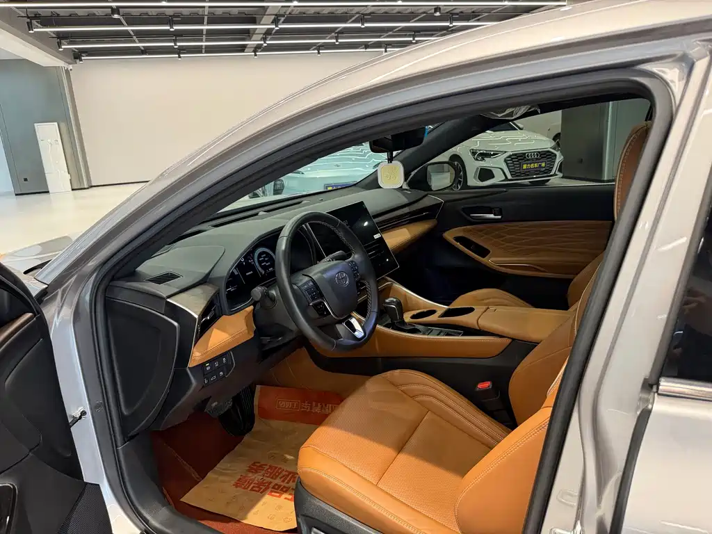 Toyota Avalon — миниатюра 12