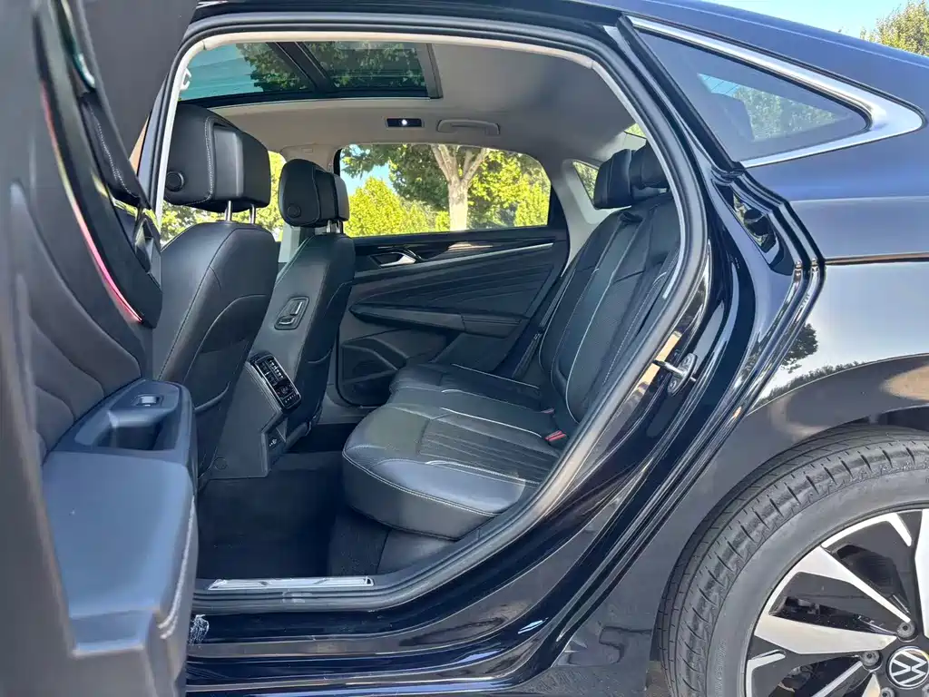 Volkswagen Passat — миниатюра 11