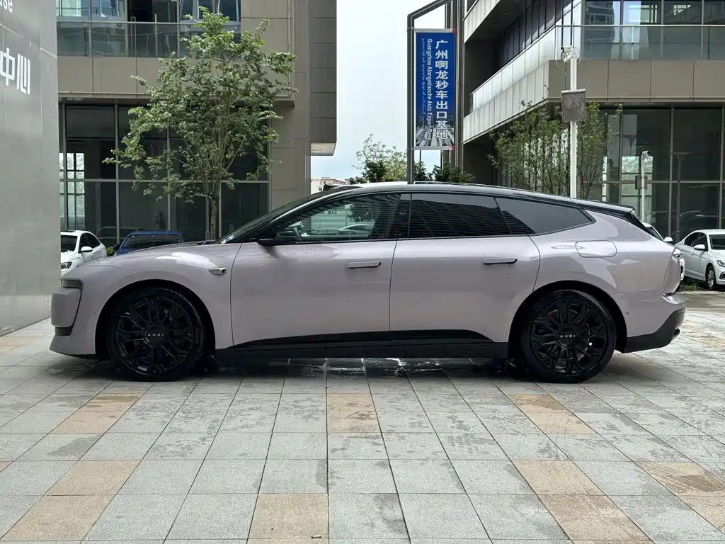 Ауди Ауди. Audi E5 Sportback — миниатюра 4
