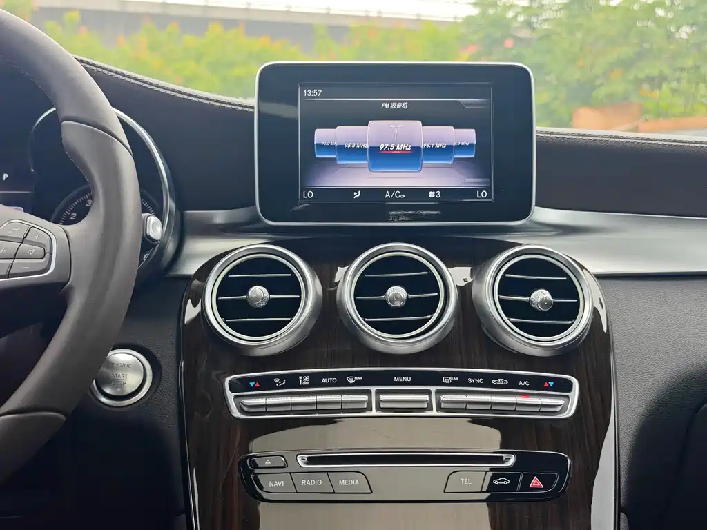 Mercedes-Benz GLC — миниатюра 13