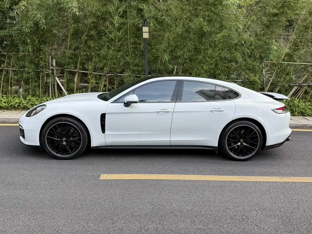 Porsche Panamera — миниатюра 7