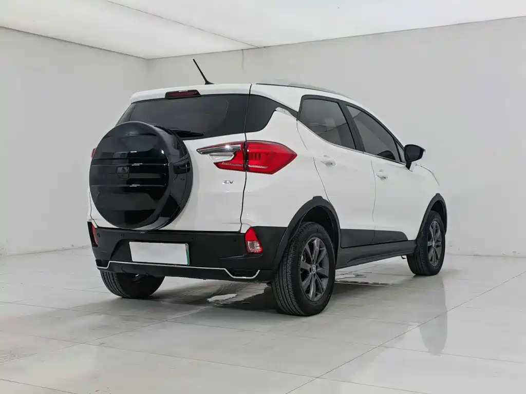 BYD Yuan EV — миниатюра 5