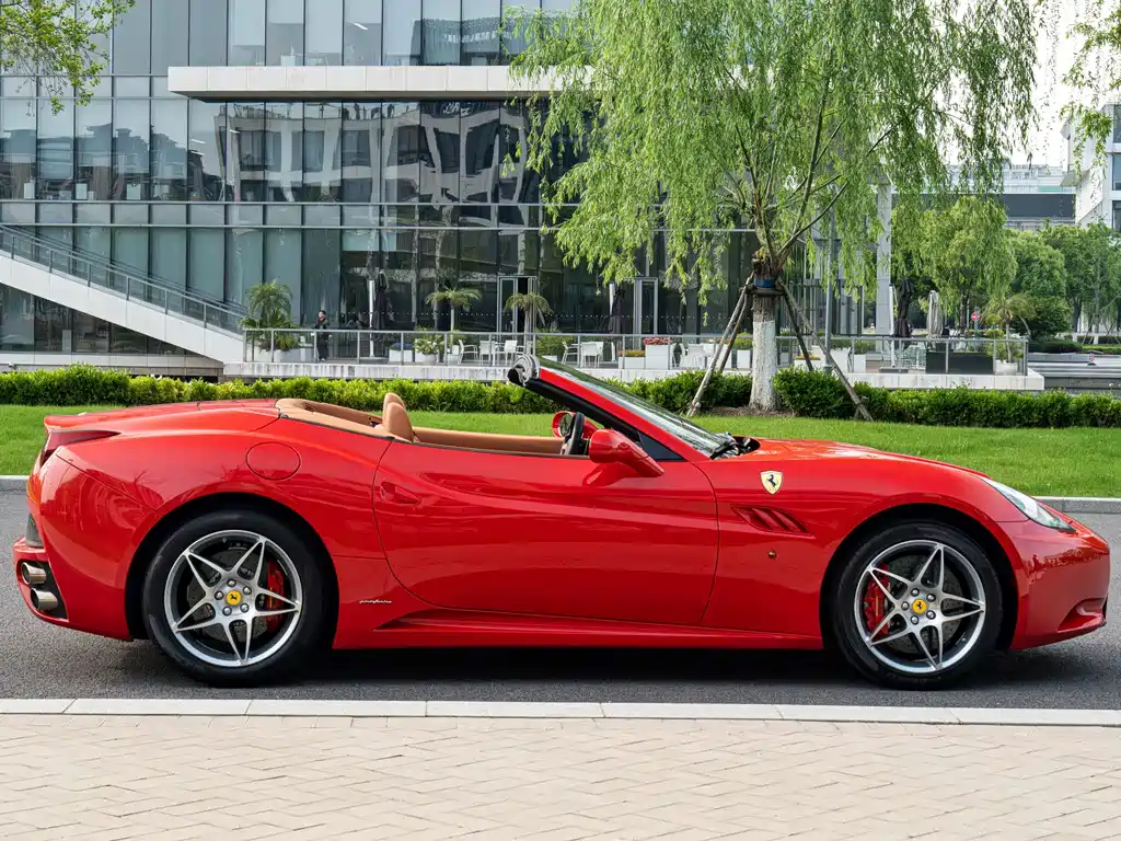 Ferrari California T 2012 4.3L
