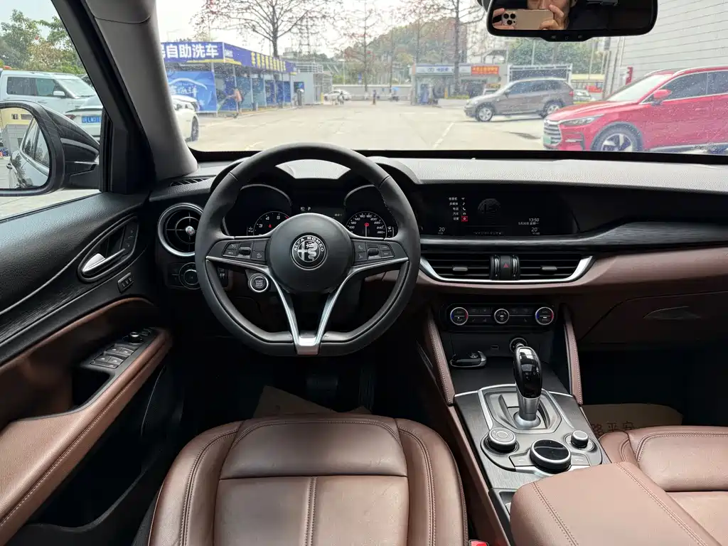 Alfa Romeo Stelvio 2.0T 200HP Luxury Edition, фото 20