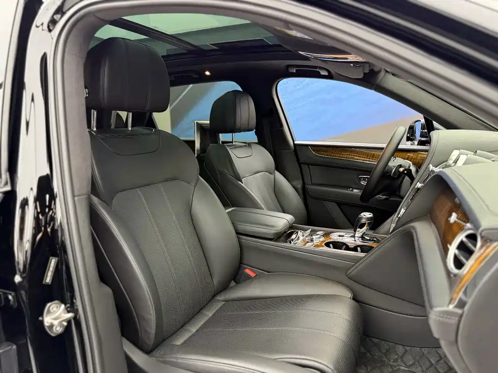 Bentley Bentayga — фотографии объявления, Фото 9