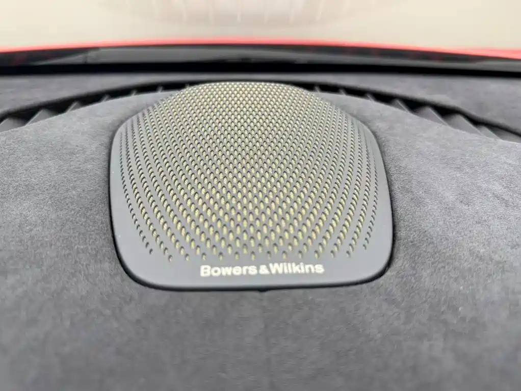 McLaren Artura — миниатюра 8