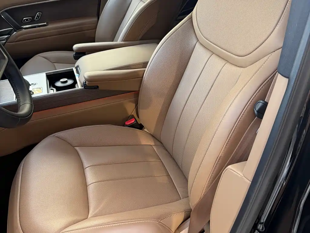 Land Rover Range Rover — миниатюра 9
