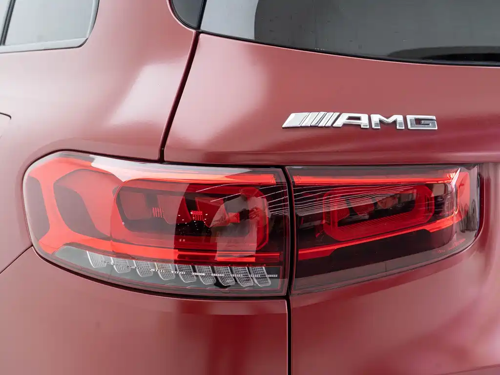 MERCEDES-BENZ GLB AMG