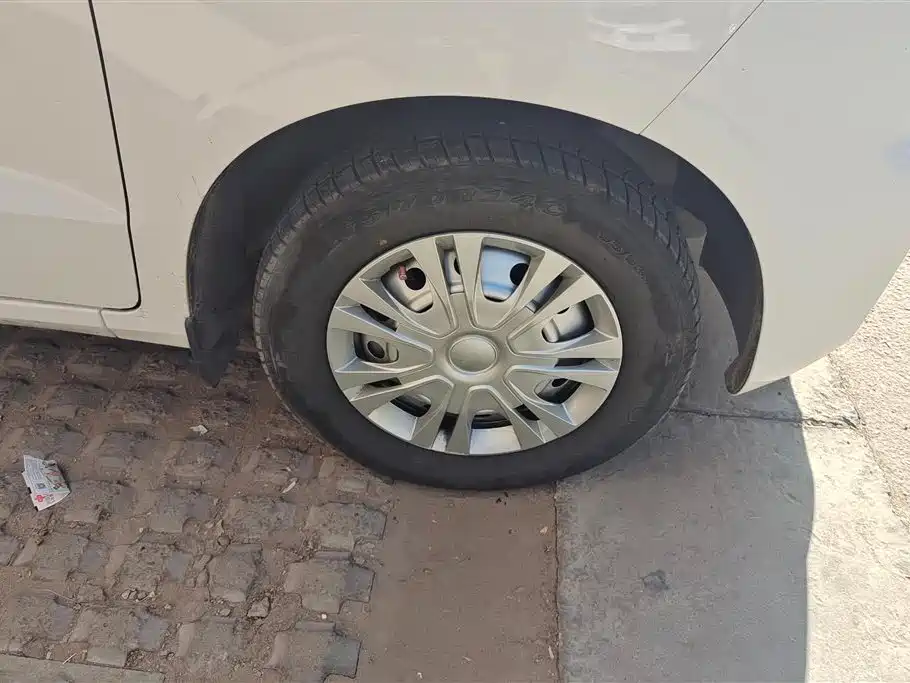 WULING WULING HONGGUANG V