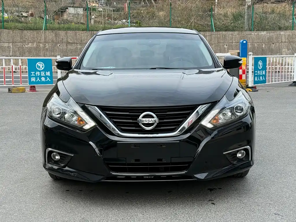 NISSAN TEANA