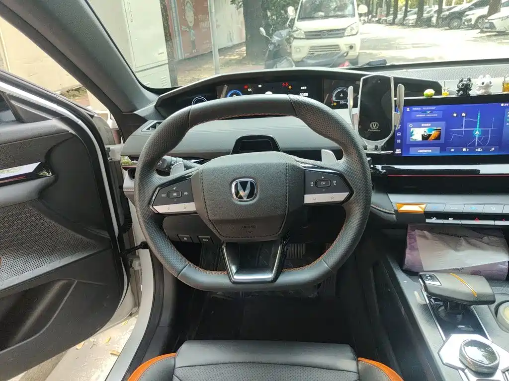 Changan UNI-V — миниатюра 11
