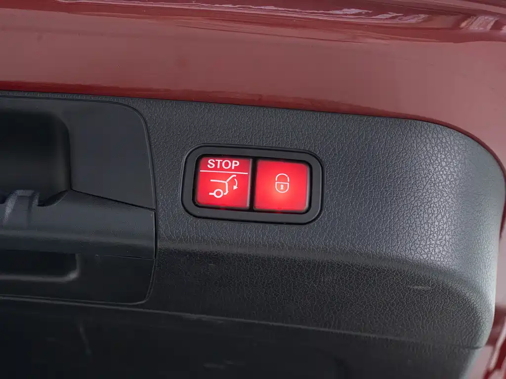 MERCEDES-BENZ GLB AMG