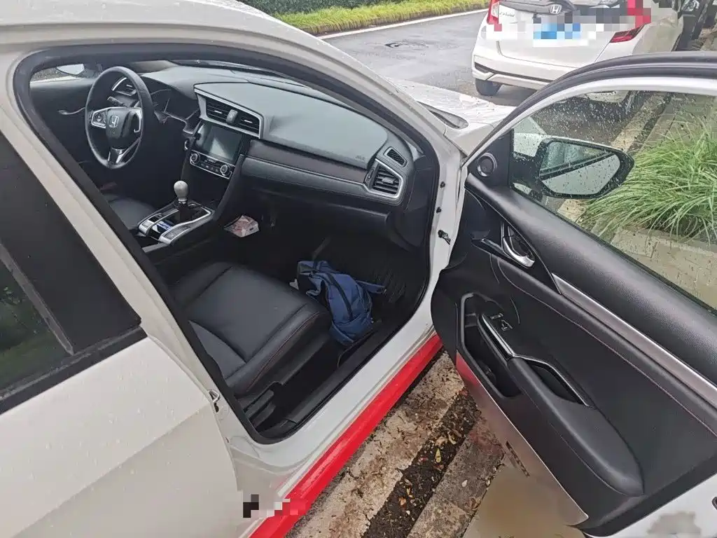 Honda Civic — миниатюра 18