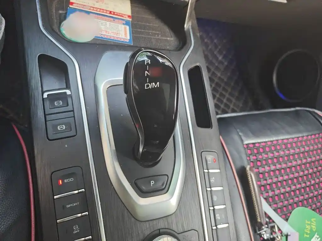 Wey Wey VV6 — миниатюра 7