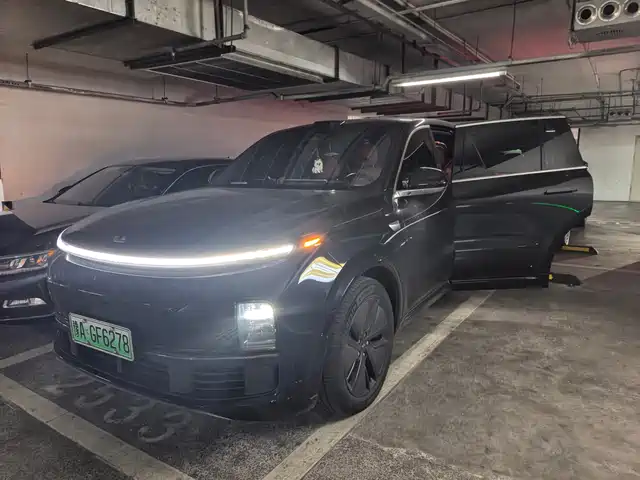 Li Auto L8