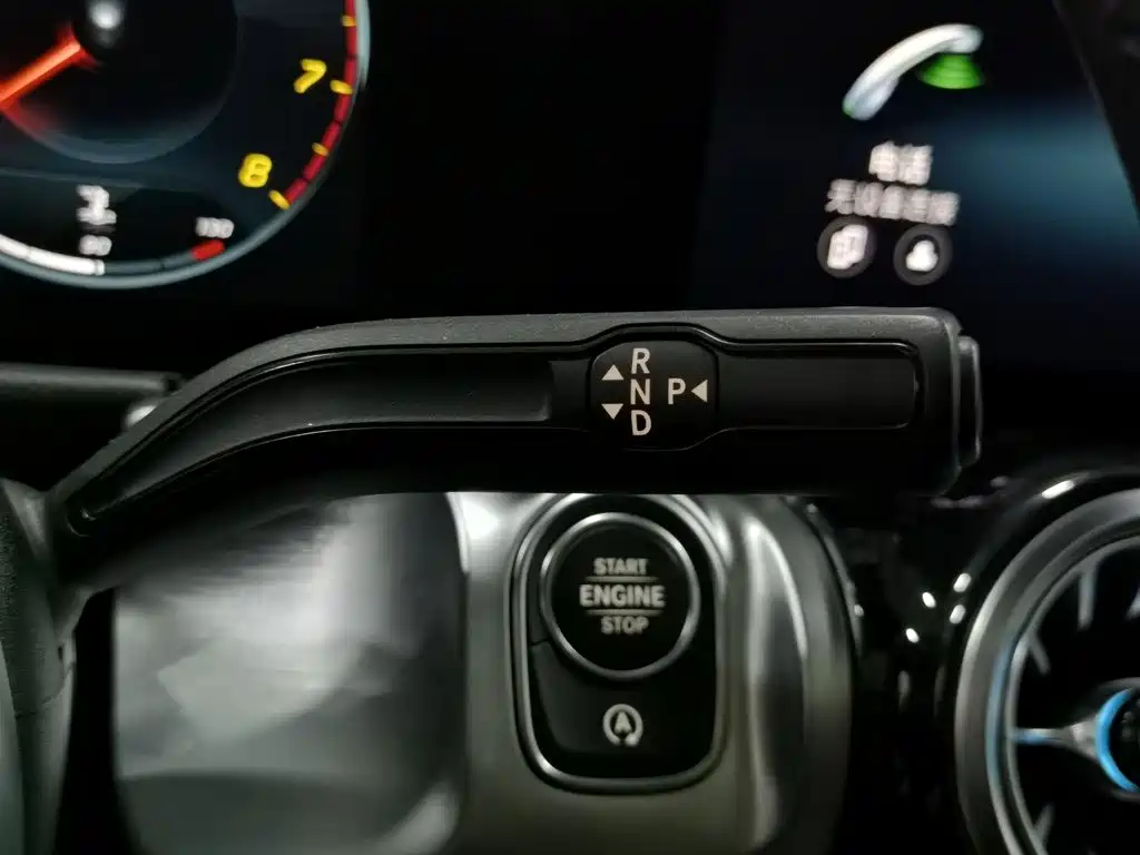 Mercedes-Benz GLB — миниатюра 13