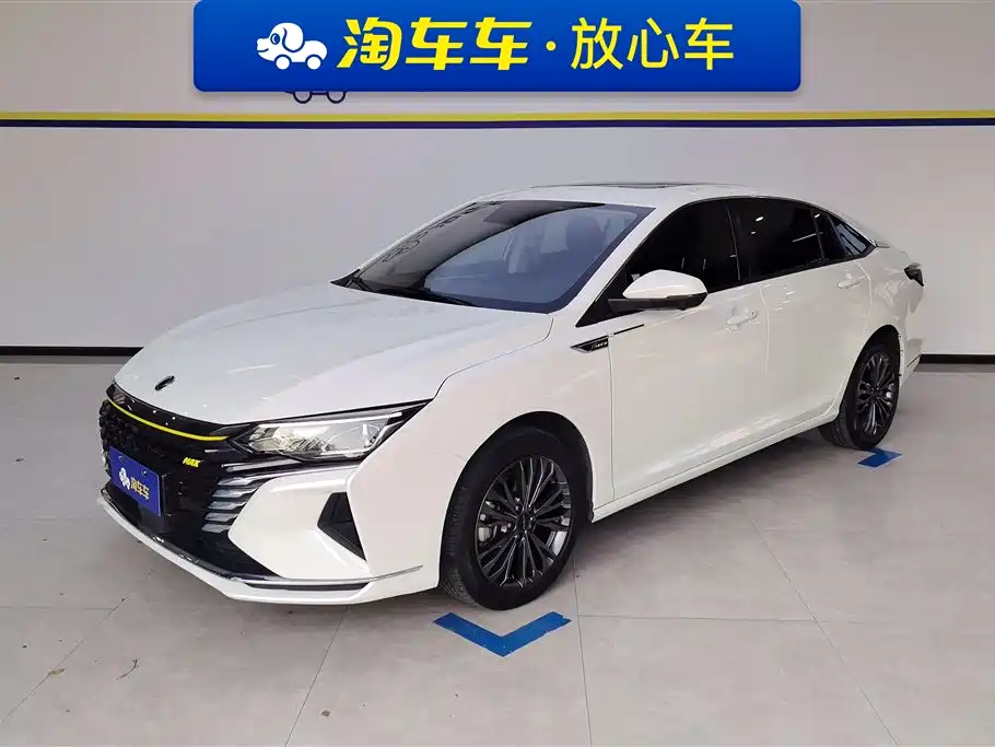 DONGFENG YI HYUN MAX