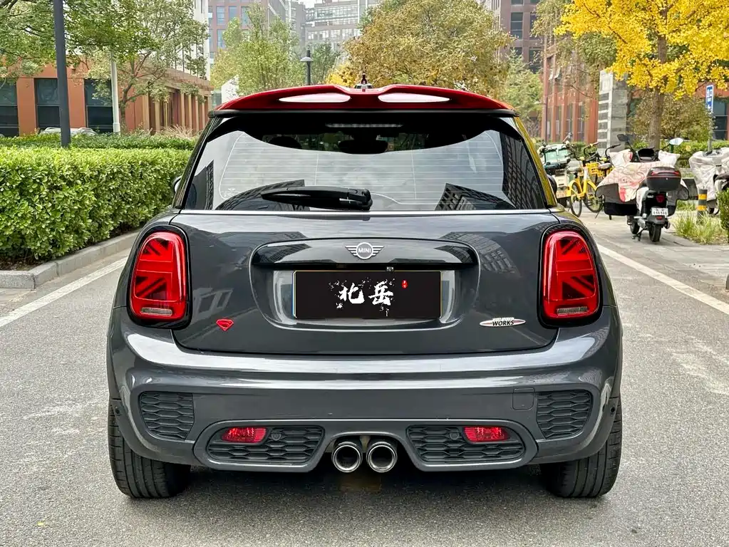 MINI JCW