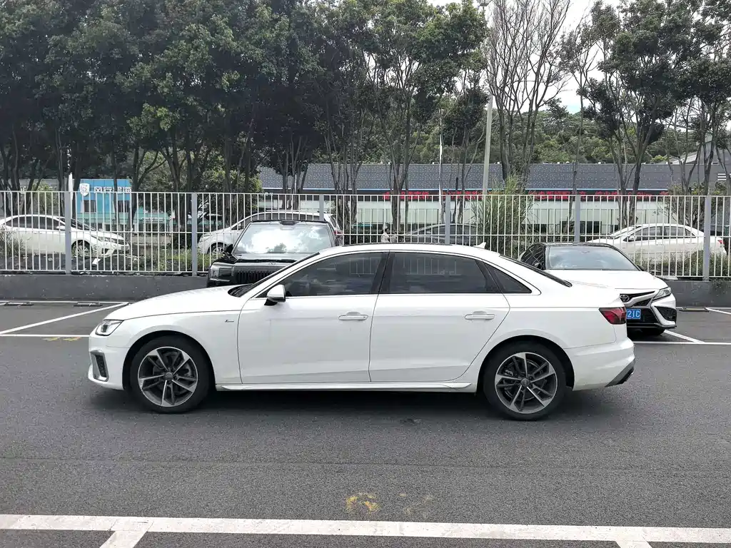 Audi A4L — миниатюра 3