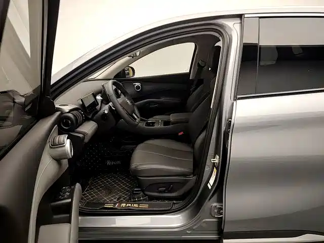 BYD Yuan Plus — миниатюра 12
