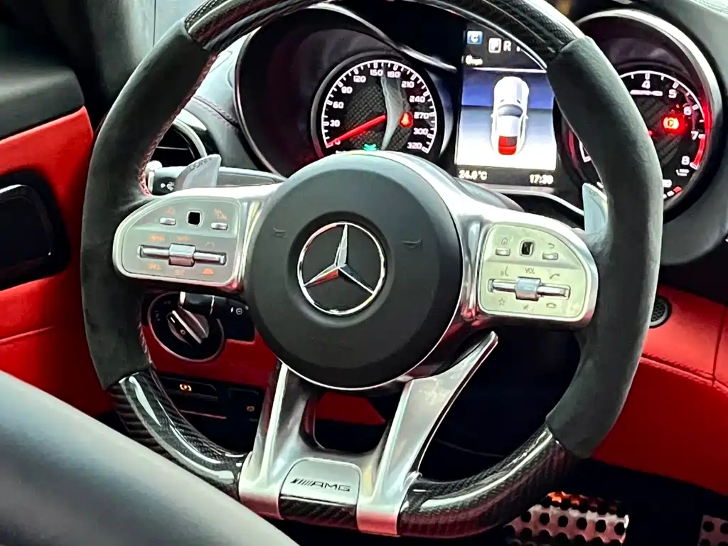 MERCEDES-BENZ AMG GT