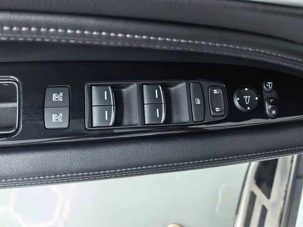 Honda UR-V — миниатюра 12