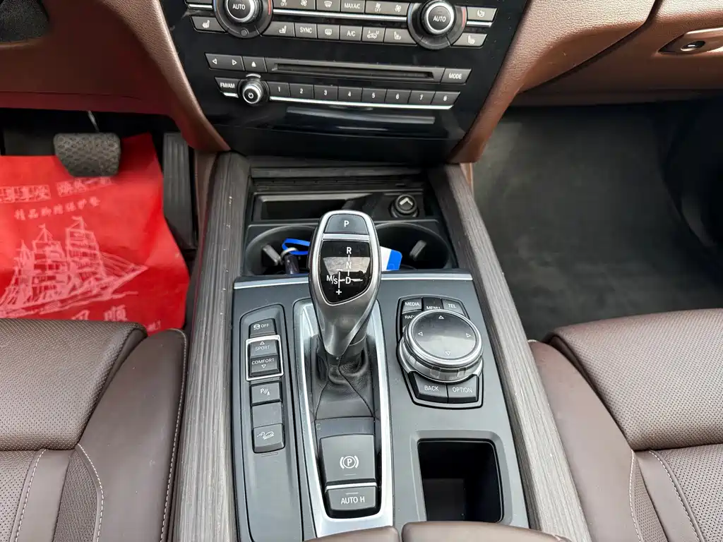 BMW X5 (Import) — миниатюра 17