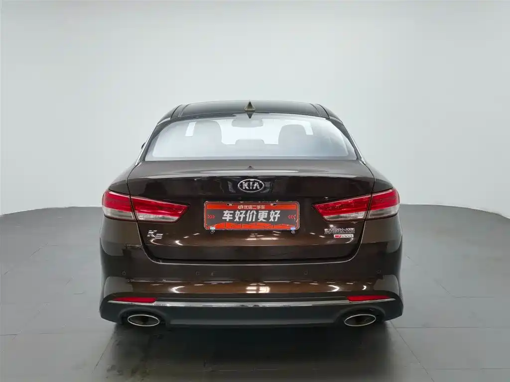 Kia K5 2016 2.0L AT LUX