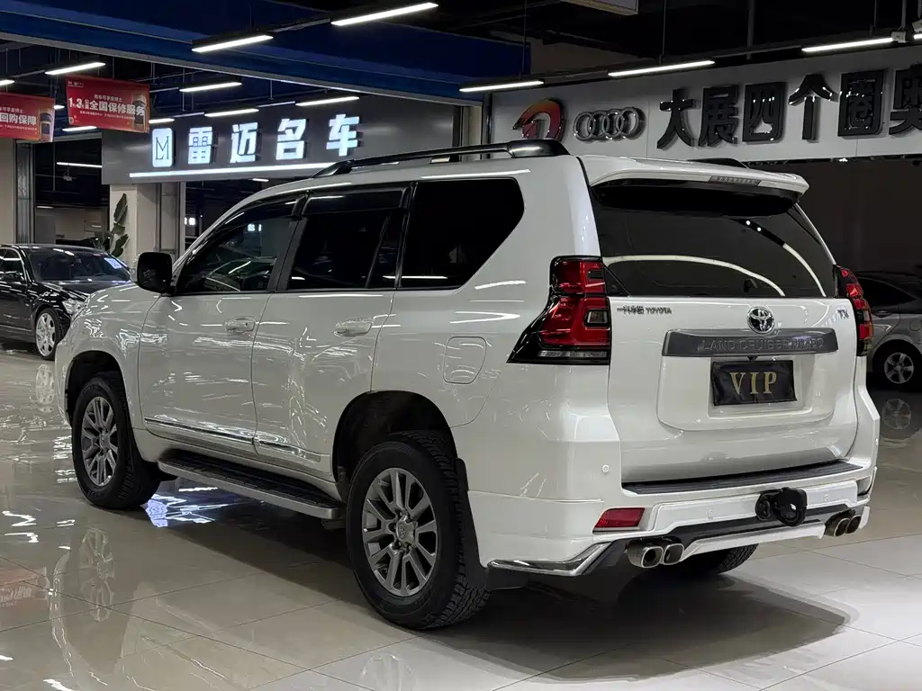 TOYOTA PRADO
