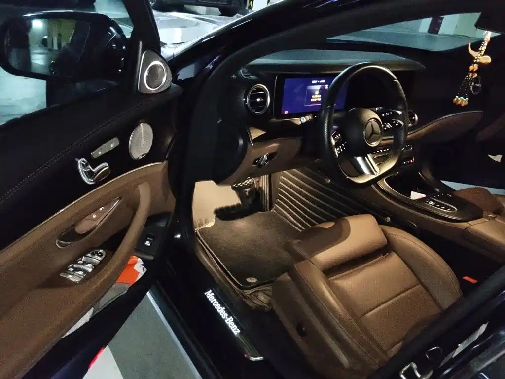 Mercedes-Benz E-Class — миниатюра 14