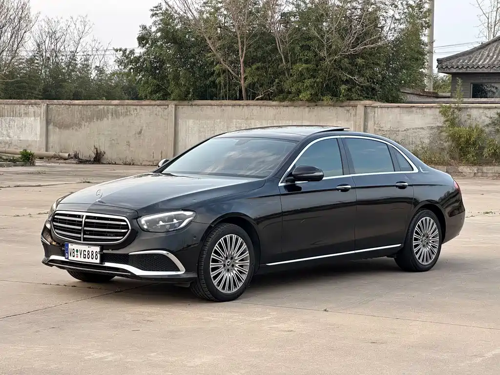 Mercedes-Benz E-Class 2022