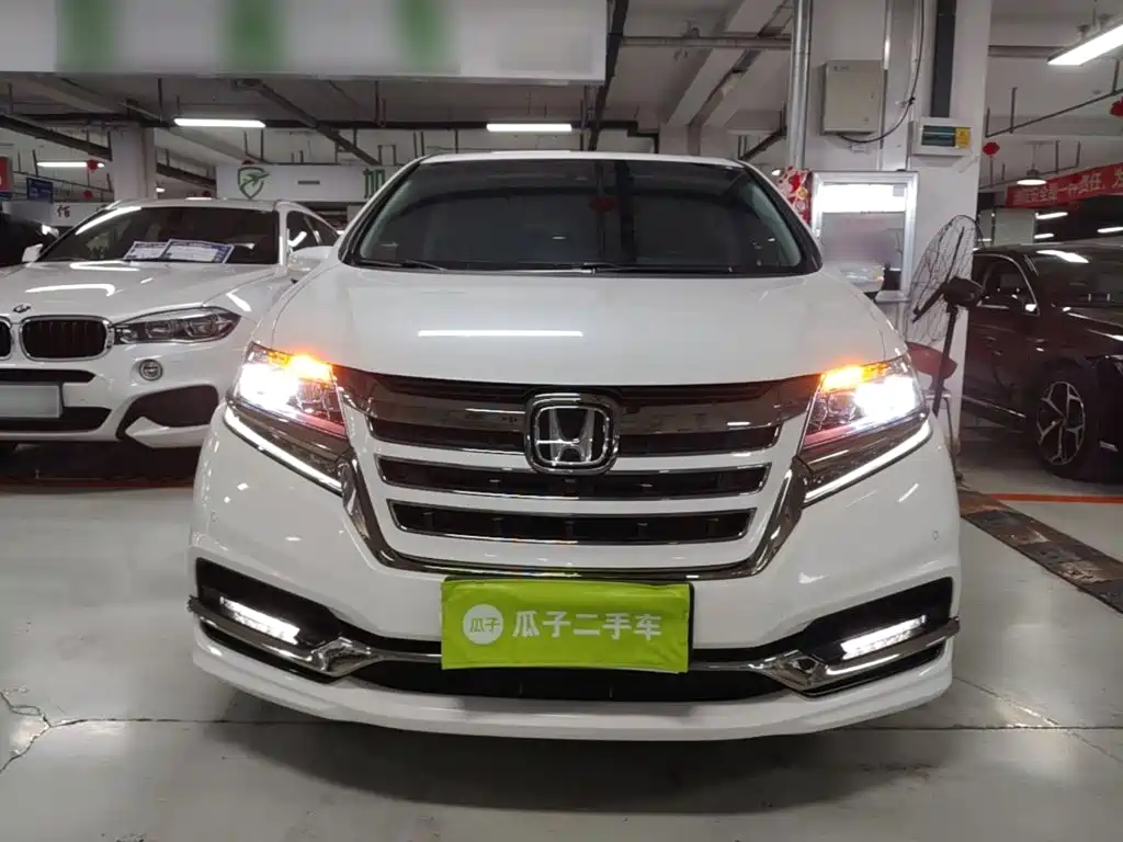 Honda Elysion — миниатюра 3