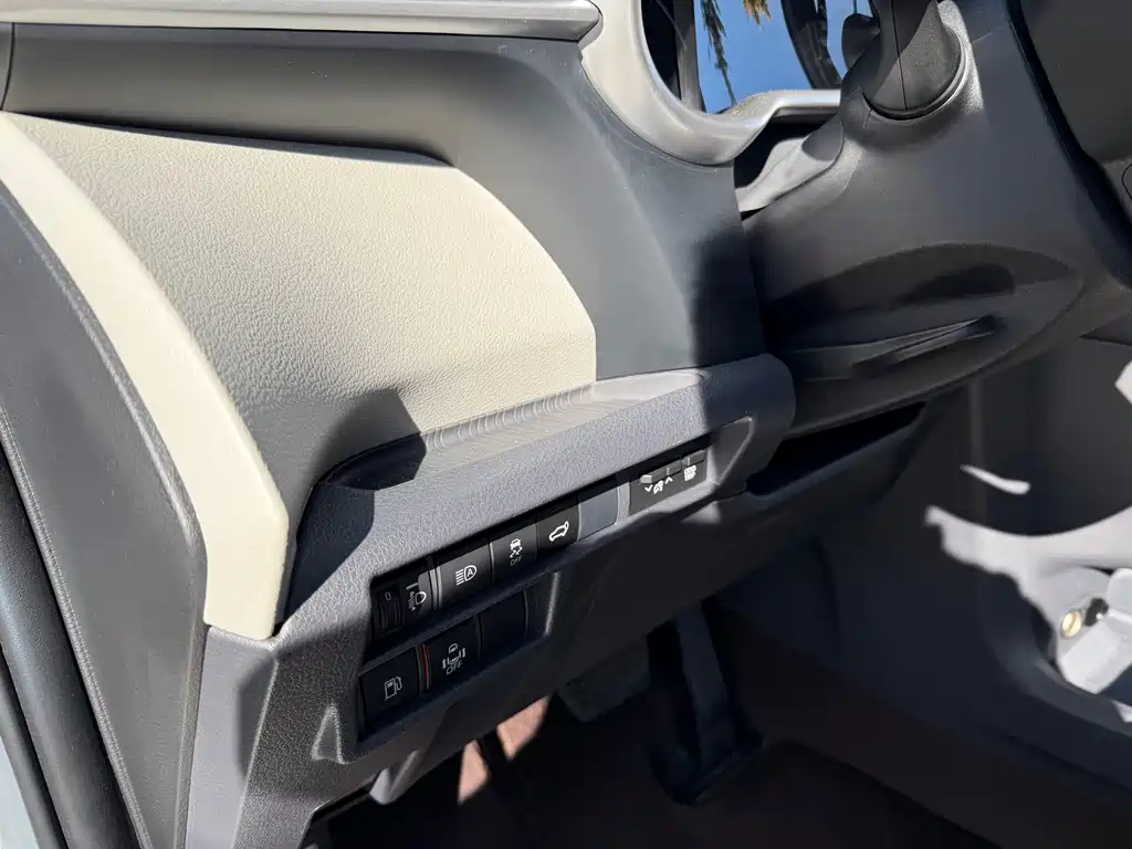 Toyota Sienna — миниатюра 11