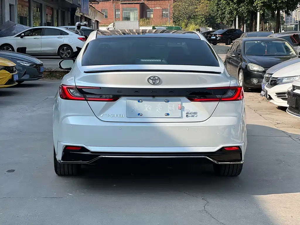 TOYOTA CAMRY