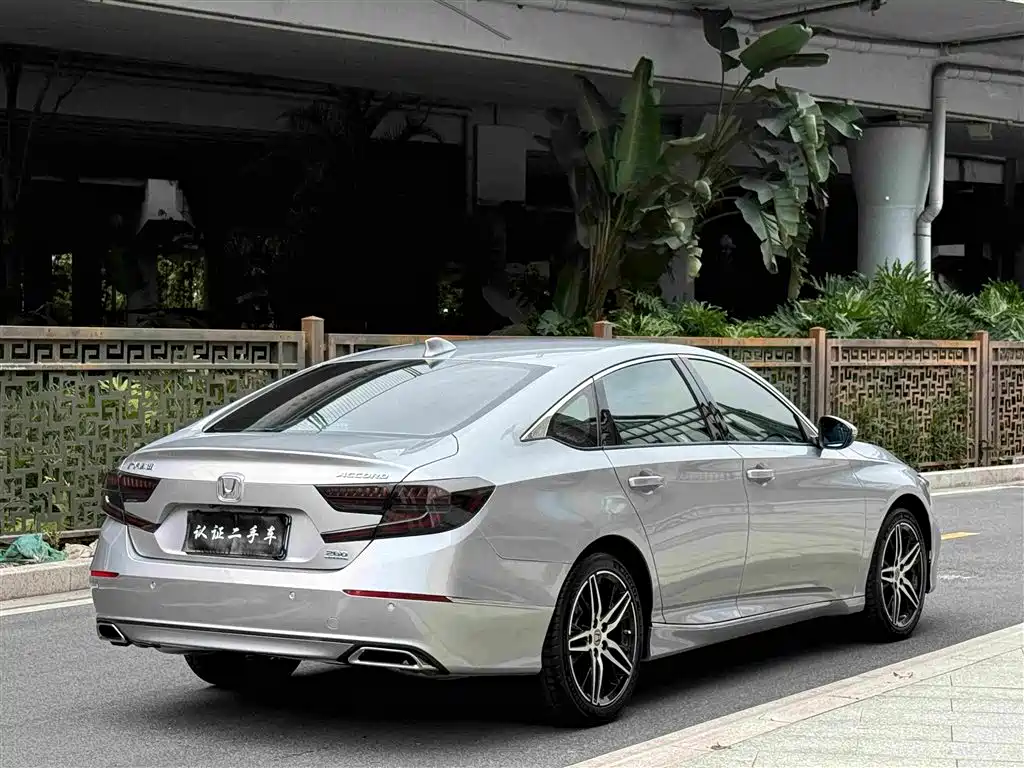Honda Accord 2018 260TURBO Luxury V
