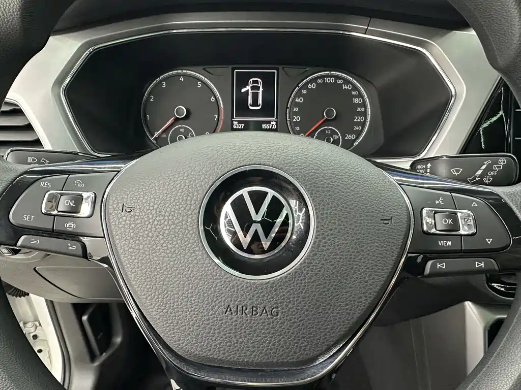 VOLKSWAGEN TU KAI