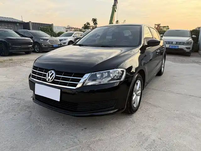 VOLKSWAGEN LAVIDA 2017