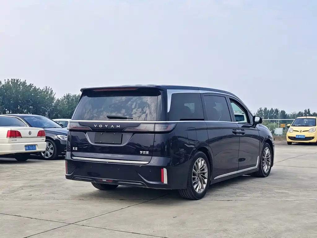 VOYAH Dreamer — миниатюра 9