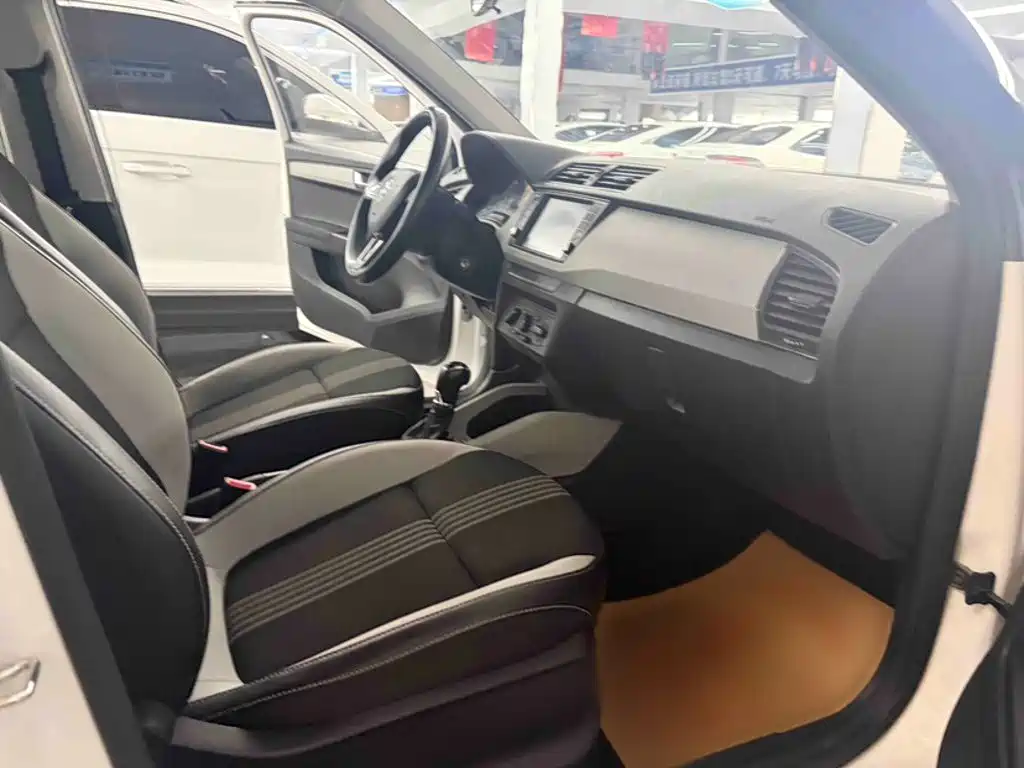 Skoda Fabia — миниатюра 18