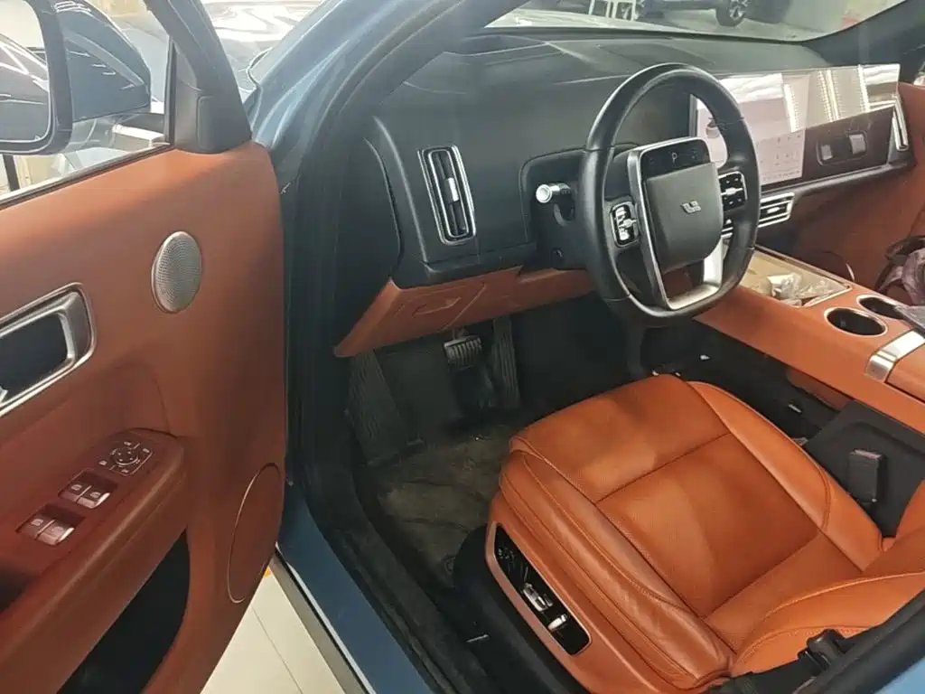 Li Auto Li L8 — миниатюра 16