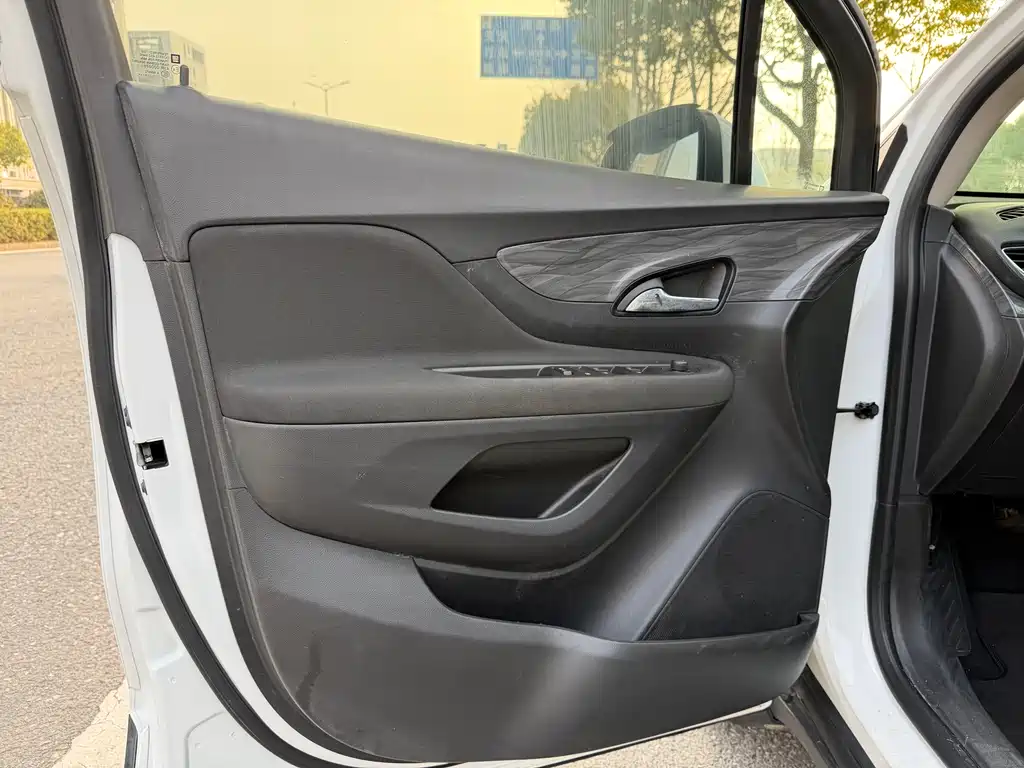 Buick Encore 2018 18T AT Lead